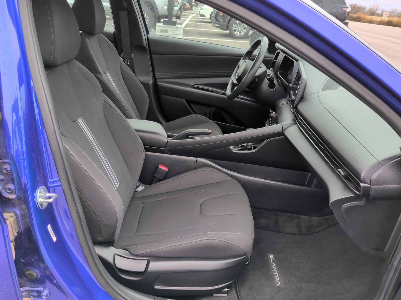 Used 2025 Hyundai Elantra Sport image 14