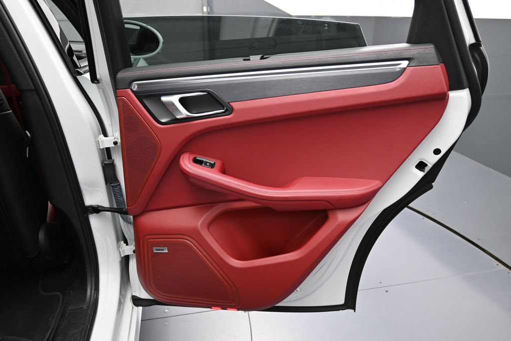 Certified 2022 Porsche Macan GTS AWD/4WD image 27