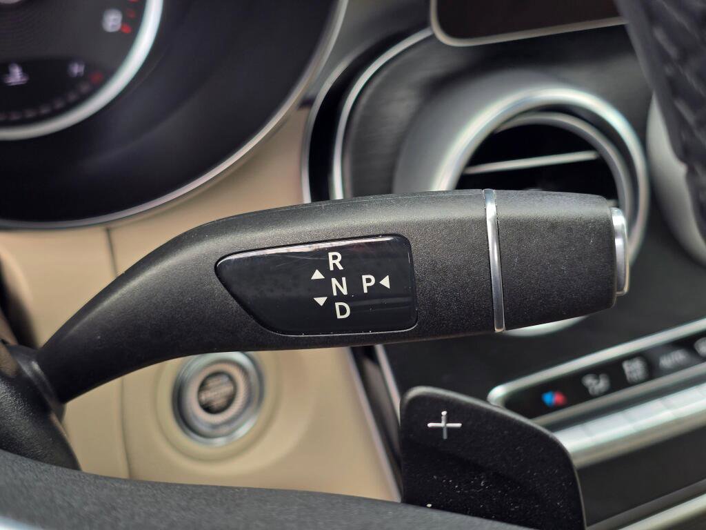 Used 2022 Mercedes-Benz GLC 300 image 16