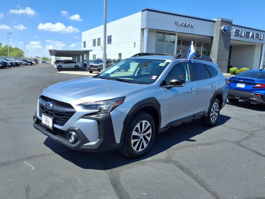 Used 2023 Subaru Outback Premium AWD/4WD image 7