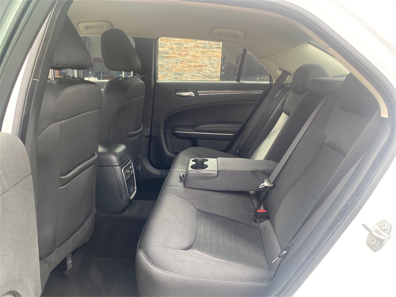 Used 2020 Chrysler 300 Touring w/ Sport Appearance Package image 10