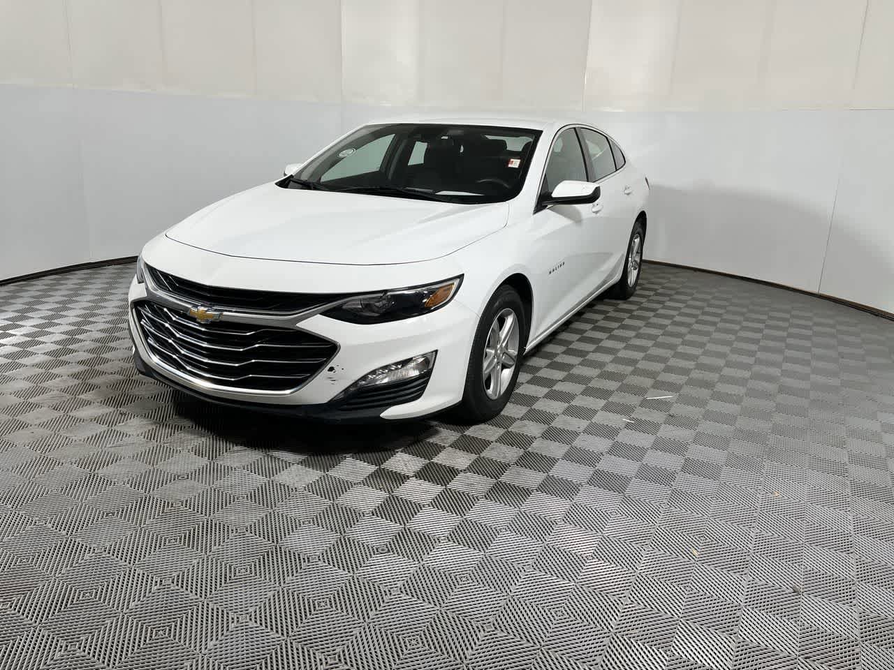 Used 2024 Chevrolet Malibu LT FWD image 4