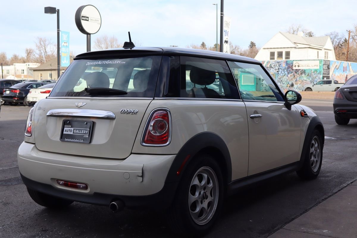 Used 2013 MINI Cooper Hardtop image 6