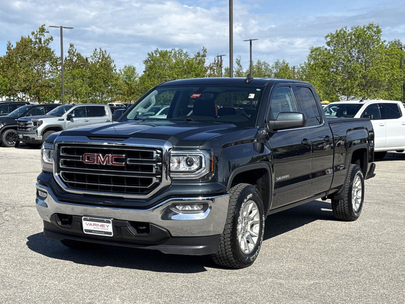 Used 2018 GMC Sierra 1500 SLE w/ SLE Value Package AWD/4WD image 1