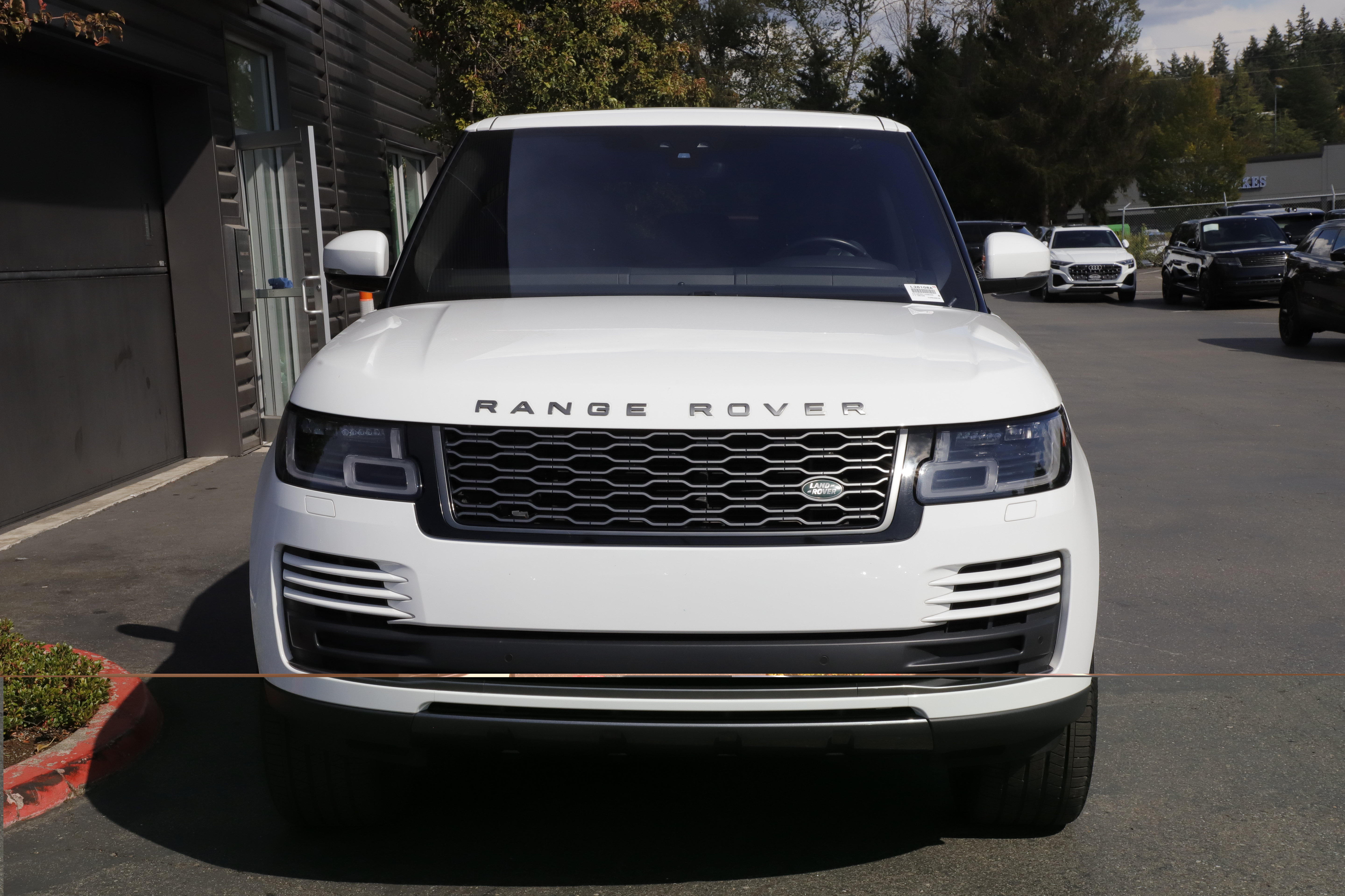 Used 2018 Land Rover Range Rover AWD/4WD image 4