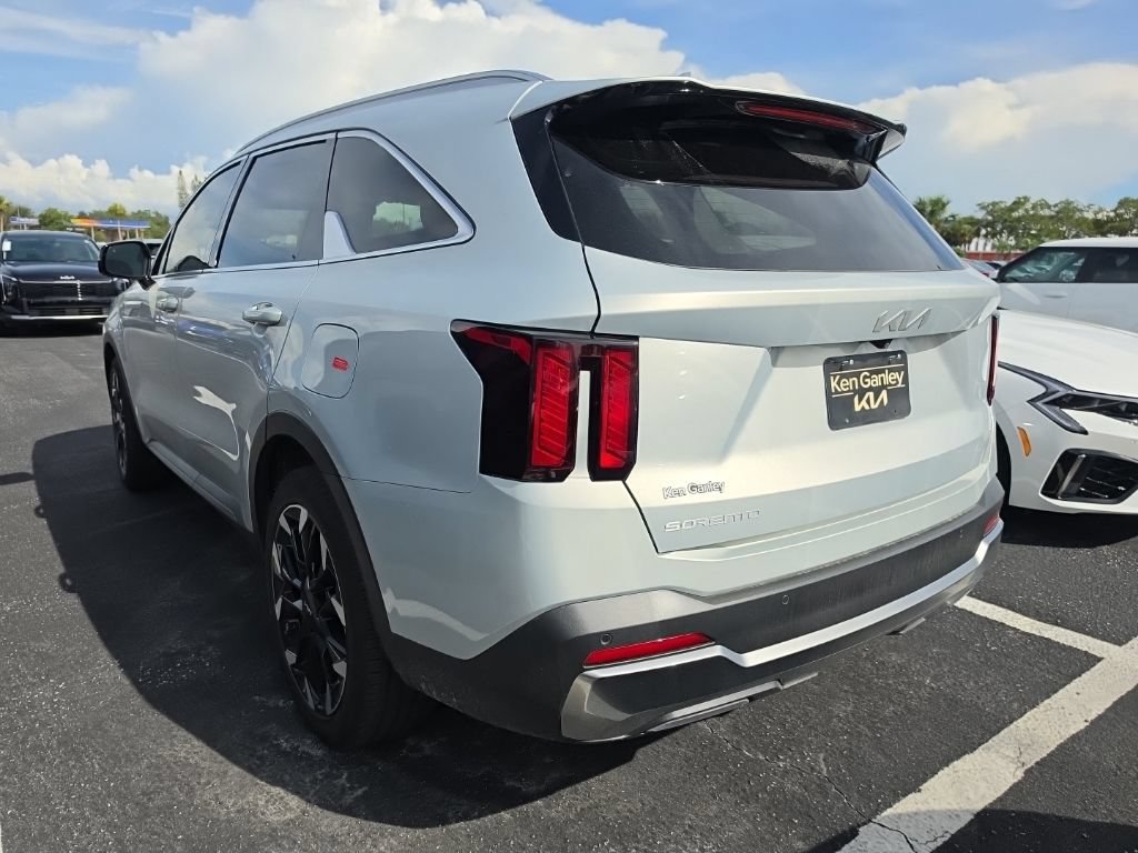 Certified 2026 Kia Sorento EX w/ EX Premium Package FWD image 15