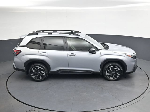 Used 2025 Subaru Forester Limited AWD/4WD image 23