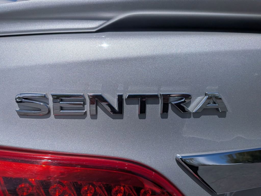 Used 2013 Nissan Sentra SR FWD image 11