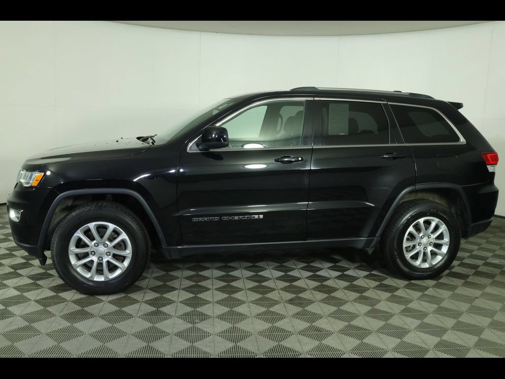 Used 2021 Jeep Grand Cherokee Laredo AWD/4WD image 14