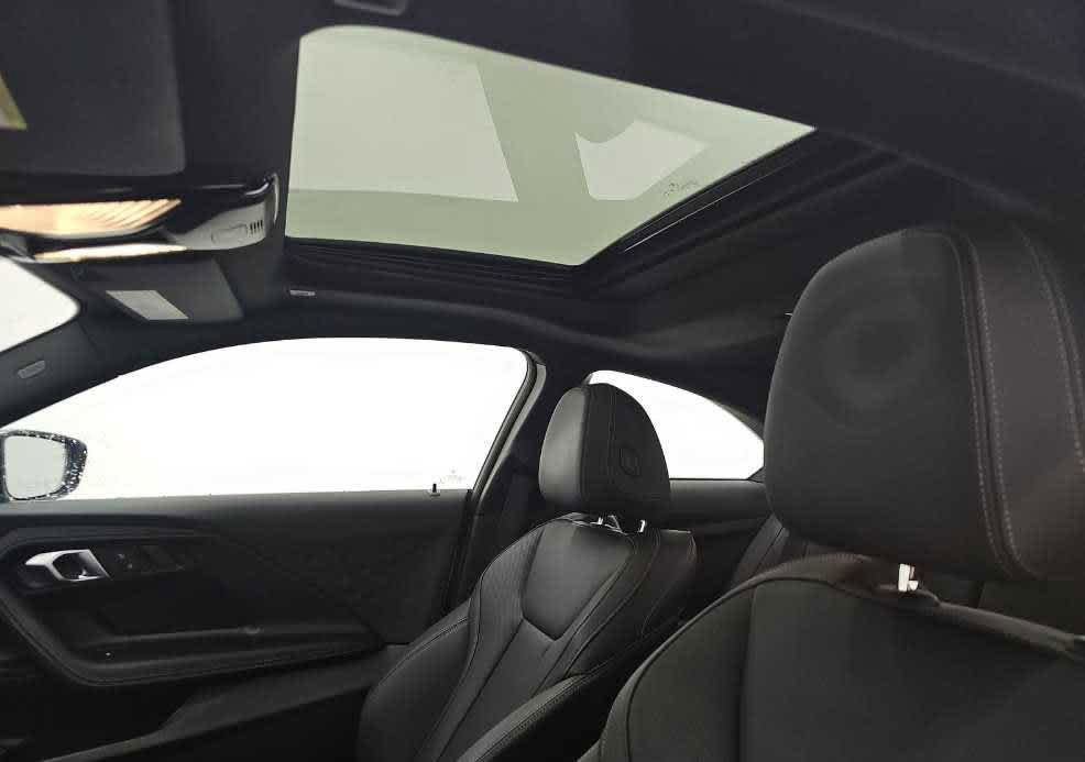 Used 2025 BMW M240i Coupe RWD image 12