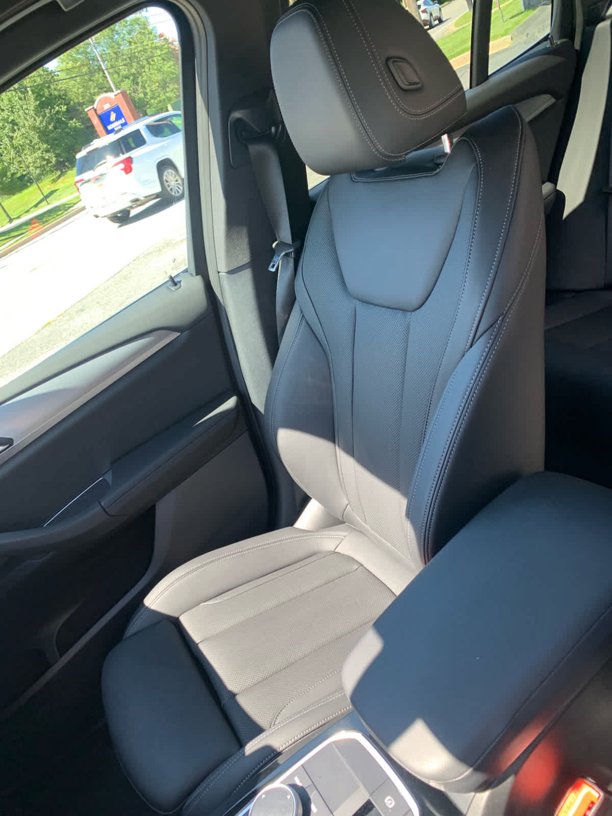 Used 2024 BMW X3 xDrive30i w/ M Sport Package AWD/4WD image 20