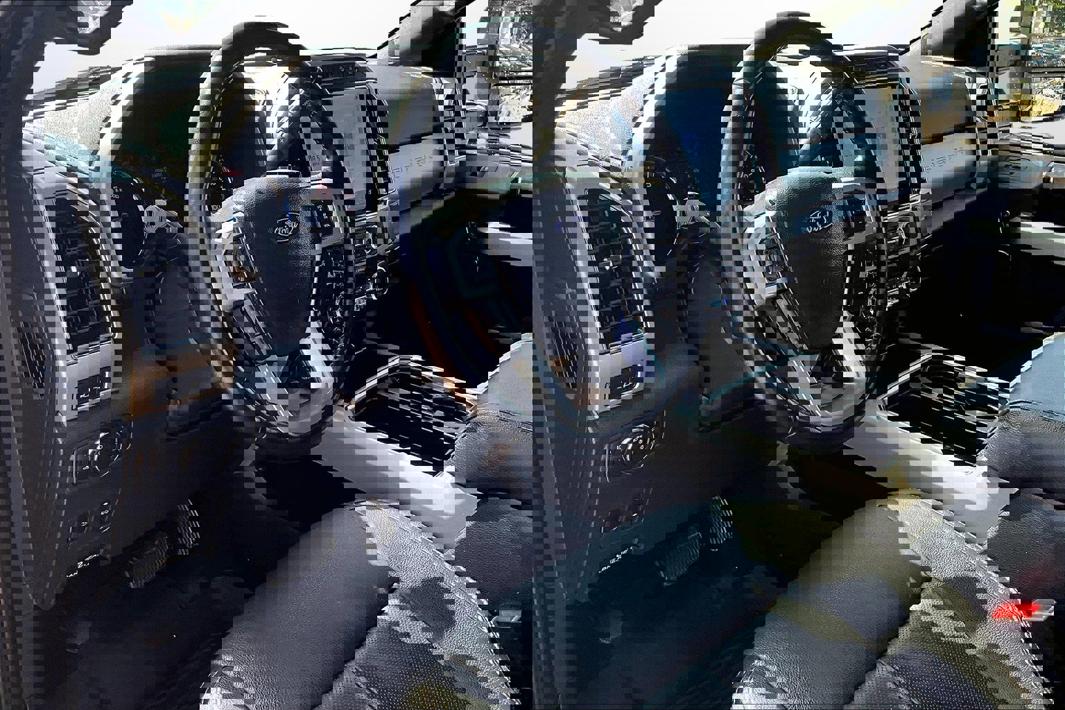 Used 2022 Ford F250 Lariat w/ Tremor Off-Road Package image 20