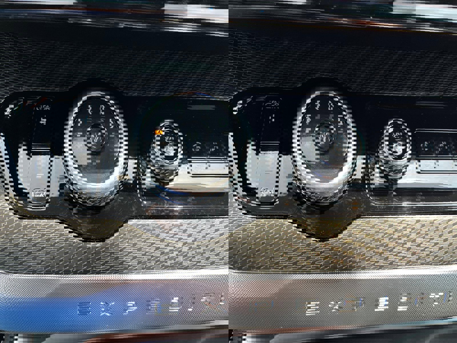 New 2025 Ford Expedition Platinum image 11