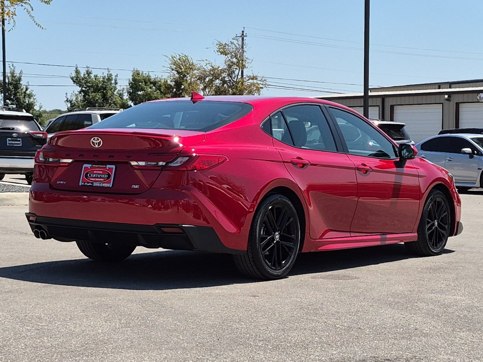 Used 2025 Toyota Camry SE FWD image 5