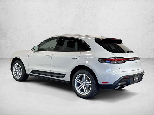 Used 2026 Porsche Macan AWD/4WD image 3