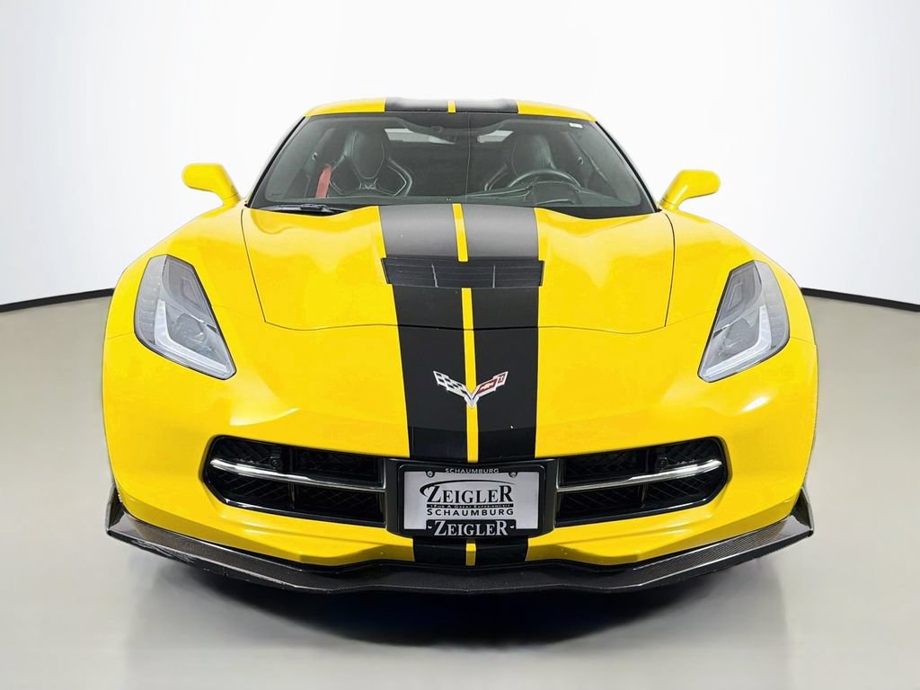 Used 2019 Chevrolet Corvette Stingray Coupe RWD image 2