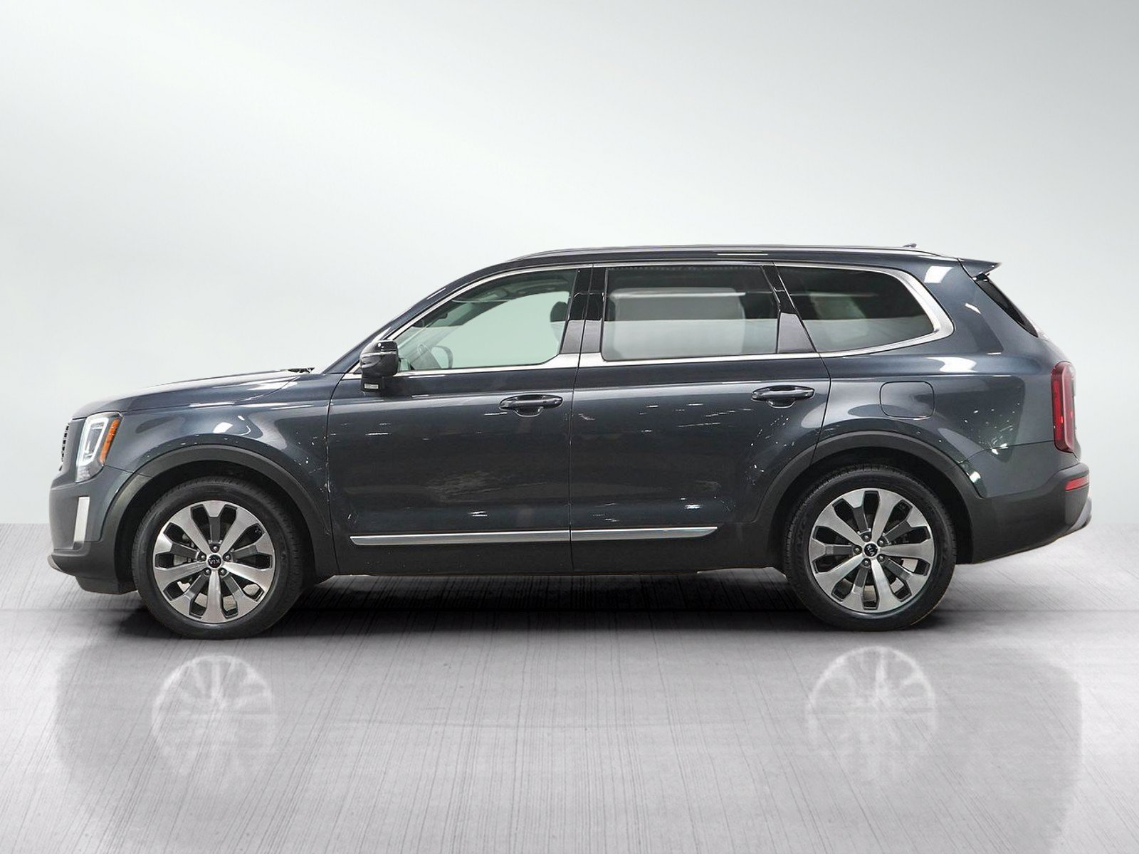 Used 2020 Kia Telluride S AWD/4WD image 2