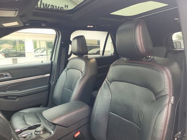 Used 2019 Ford Explorer Sport AWD/4WD image 2