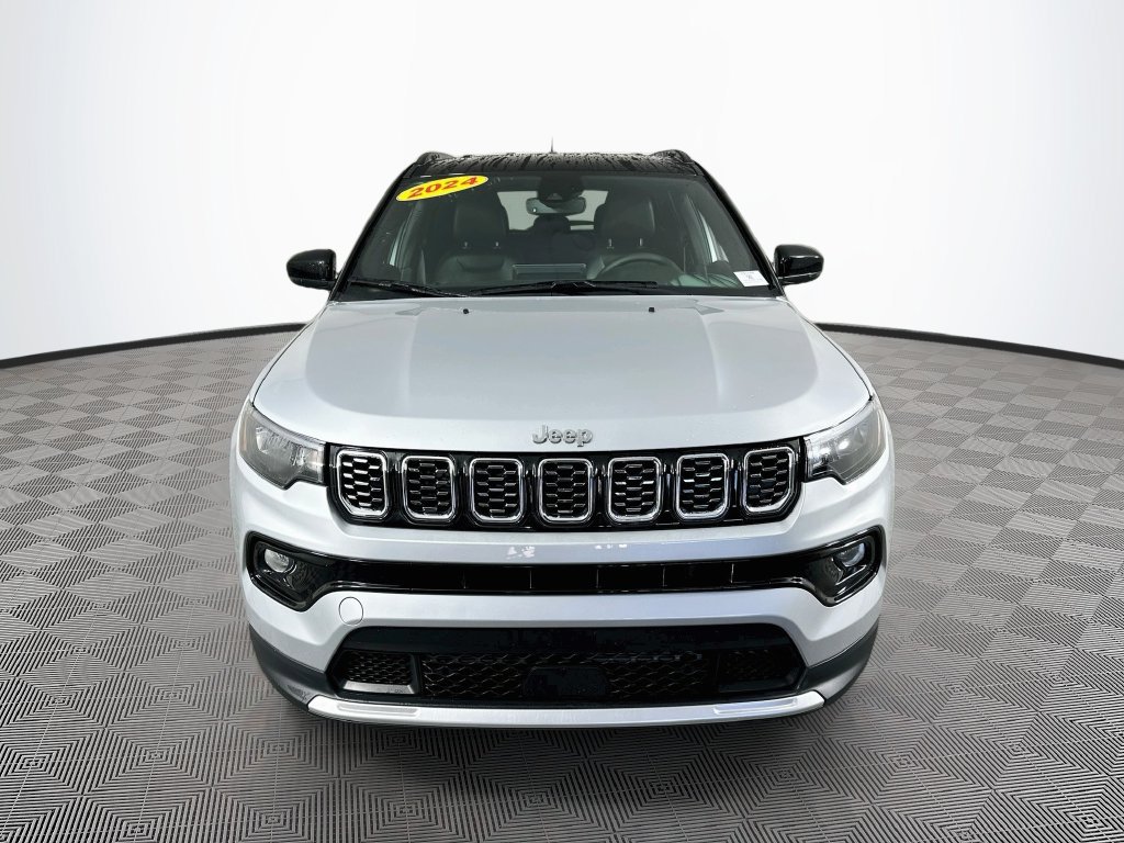 Certified 2024 Jeep Compass Limited AWD/4WD image 4