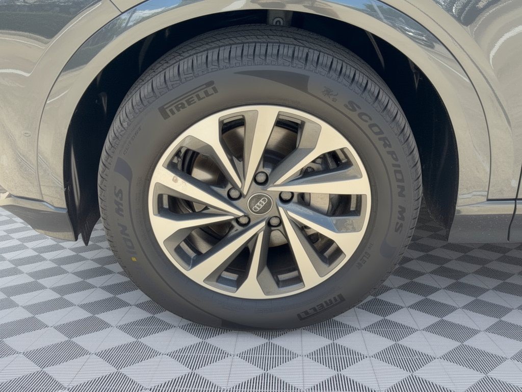 Certified 2025 Audi Q6 e-tron Premium Plus w/ Premium Plus AWD/4WD image 13