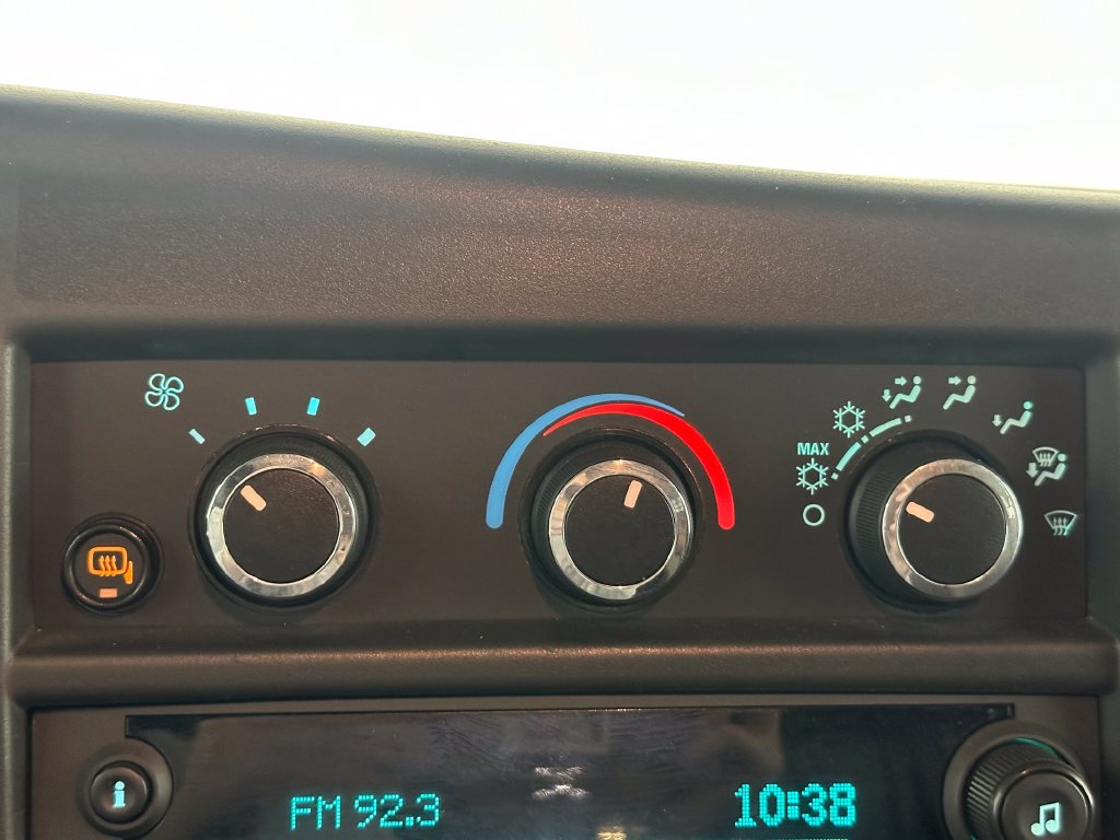 Used 2025 Chevrolet Express 2500 w/ Driver Convenience Package RWD image 17
