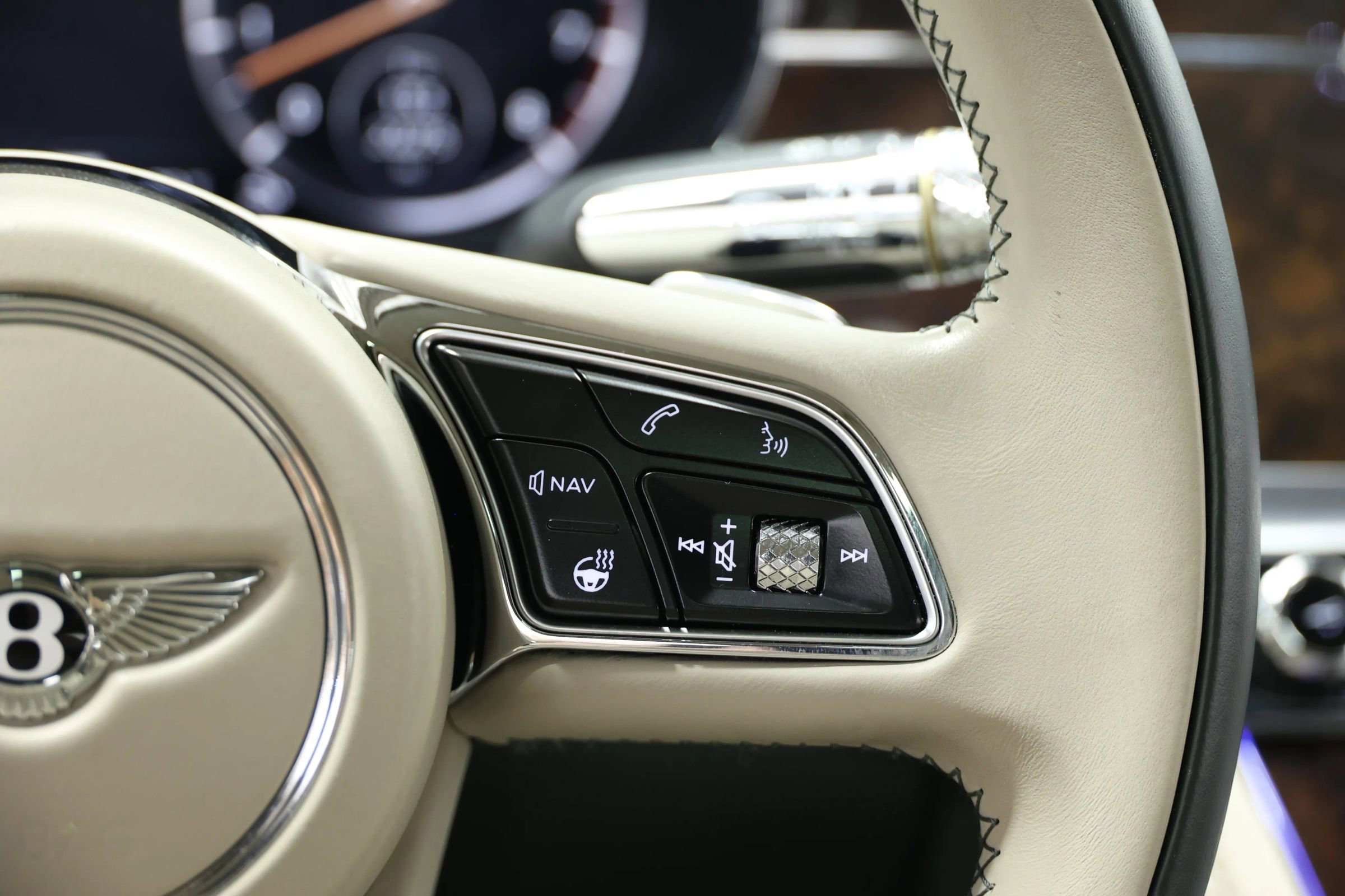 Used 2021 Bentley Continental GT image 29