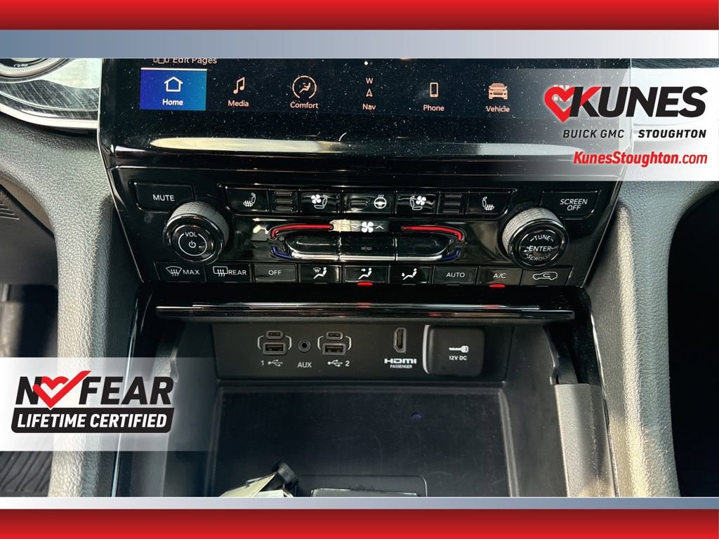 Used 2023 Jeep Grand Cherokee Trailhawk w/ Luxury Tech Group III image 34