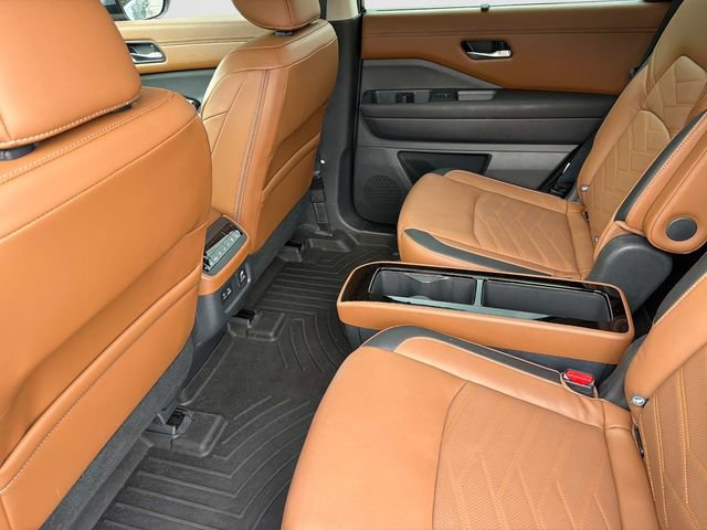 Used 2023 Nissan Pathfinder Platinum AWD/4WD image 14