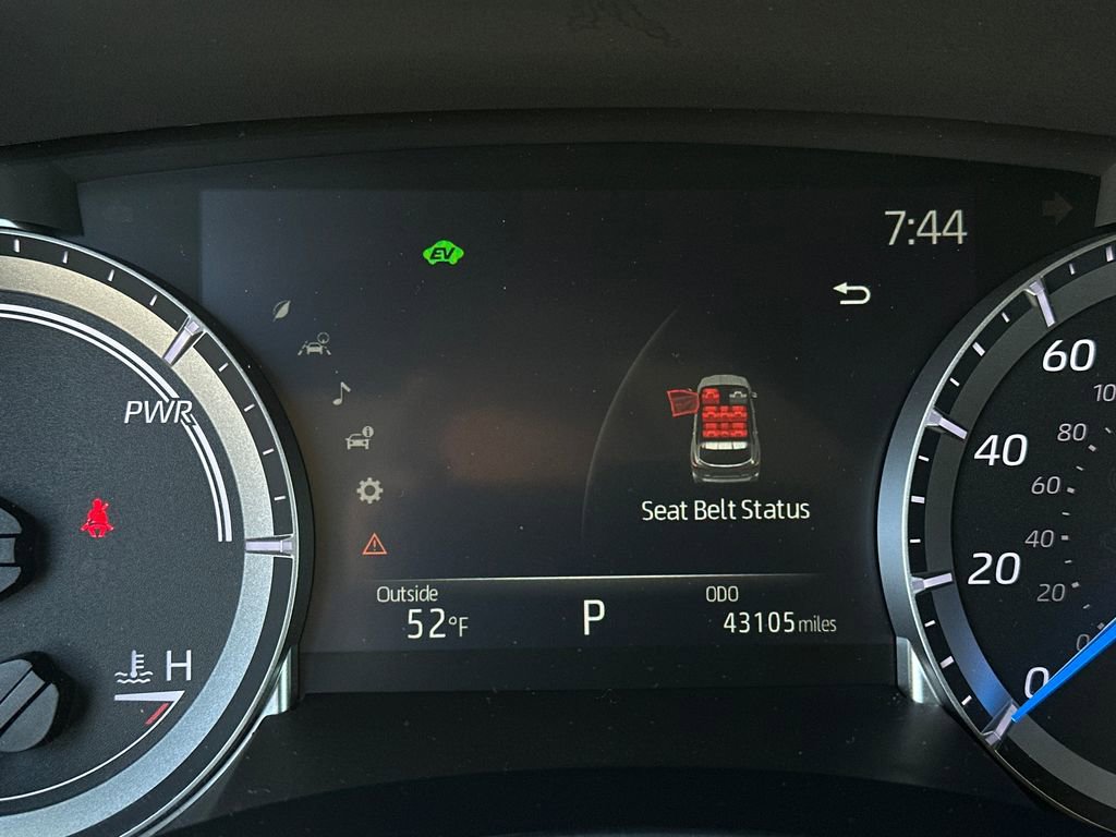 Used 2023 Toyota Highlander XLE image 24