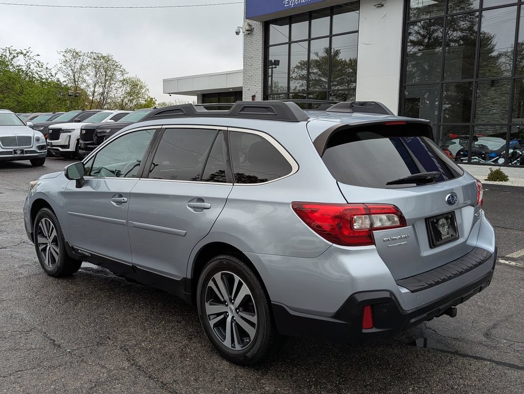 Used 2019 Subaru Outback 3.6R Limited AWD/4WD image 10