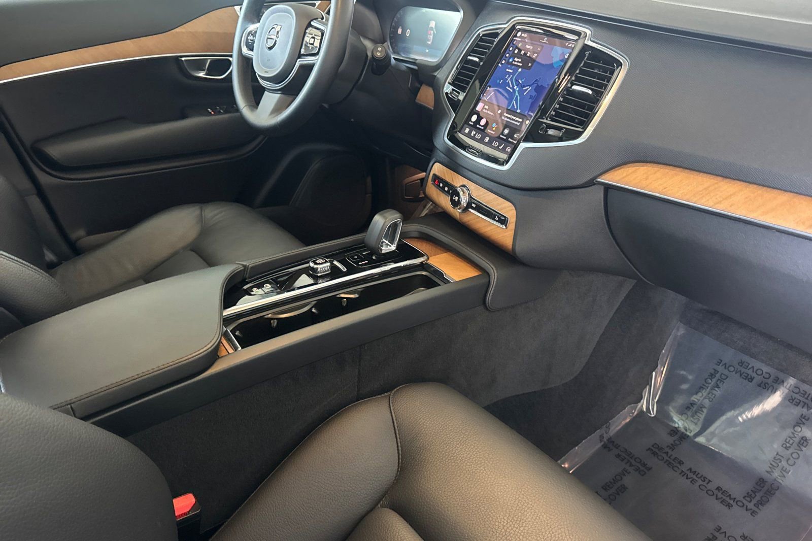 Certified 2024 Volvo XC90 B6 Plus image 20