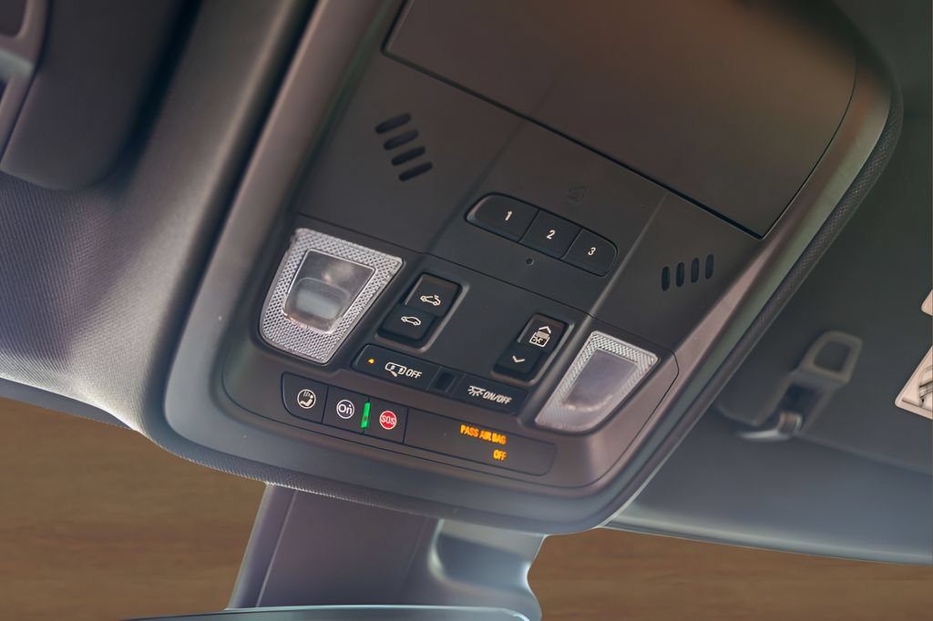 Used 2019 Cadillac XT4 Premium Luxury FWD image 23