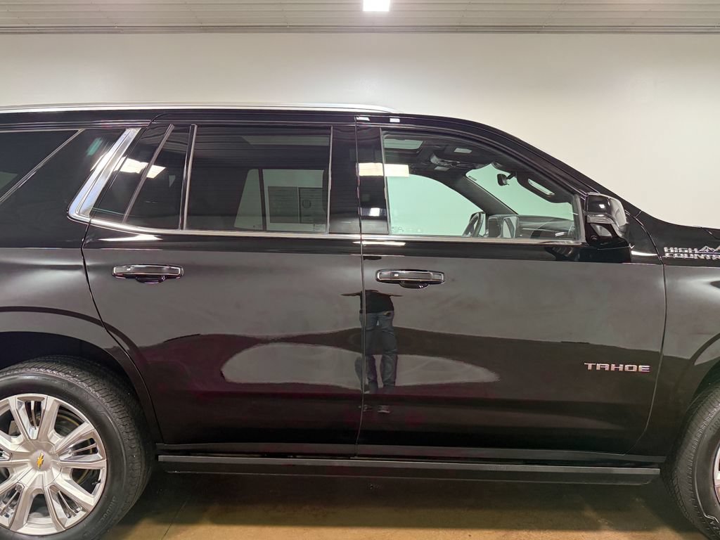 Used 2023 Chevrolet Tahoe High Country AWD/4WD image 32