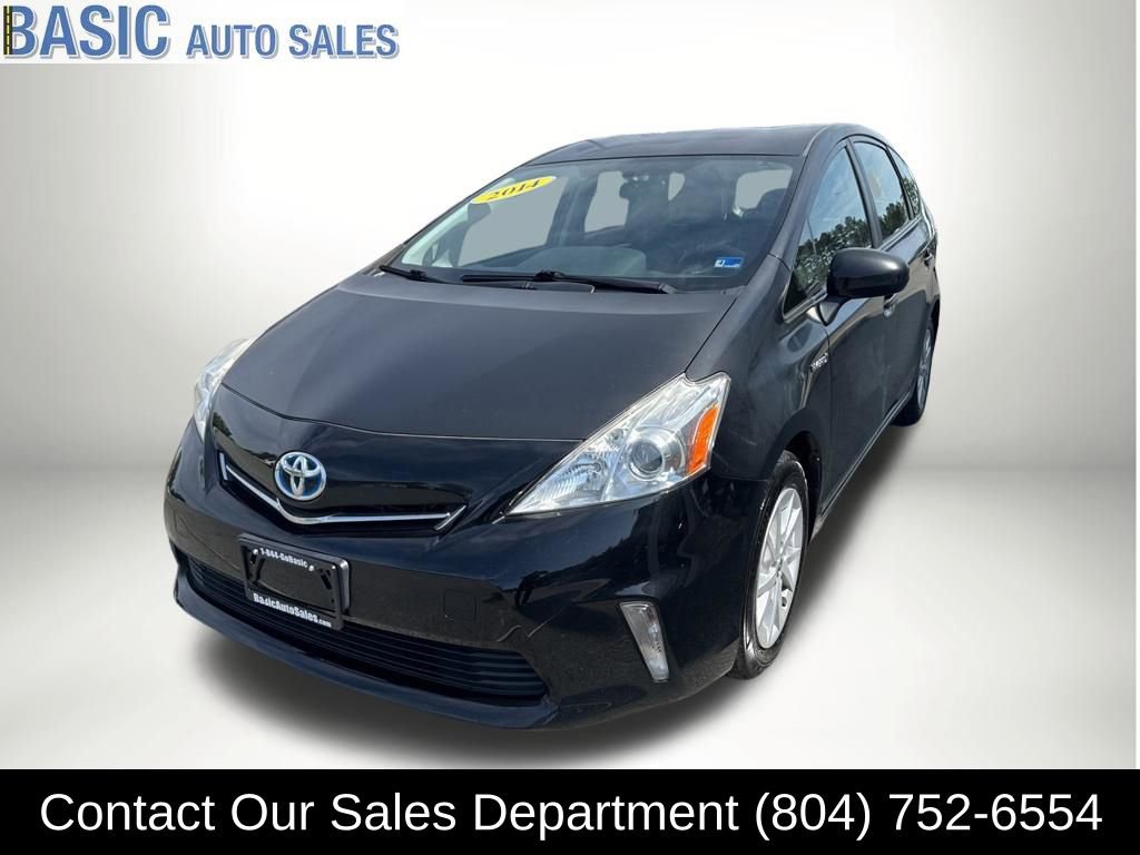 Used 2014 Toyota Prius V Three w/ Preferred Accessory Package FWD image 2