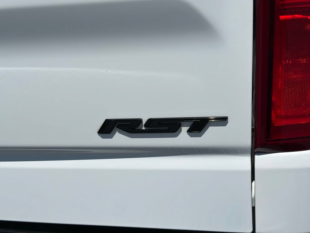 Used 2024 Chevrolet Silverado 1500 RST w/ Redline Edition AWD/4WD image 46