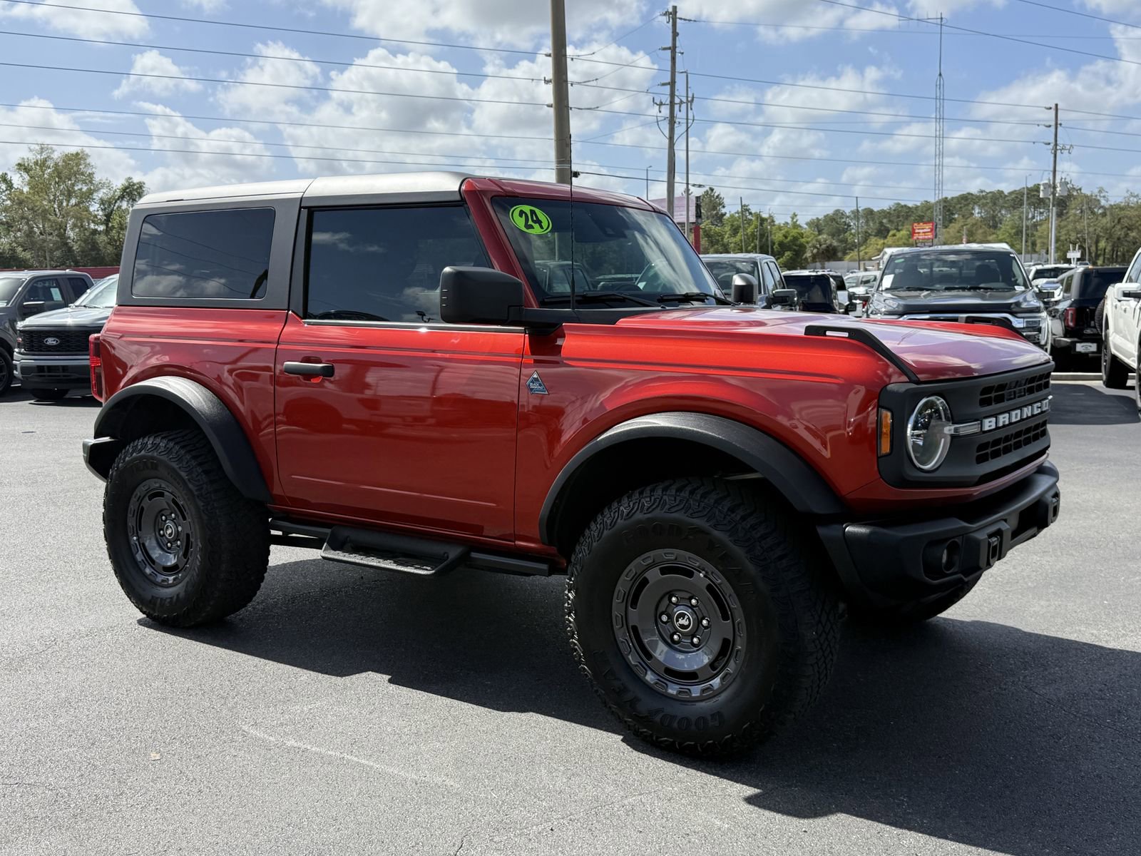 Certified 2024 Ford Bronco Black Diamond image 2