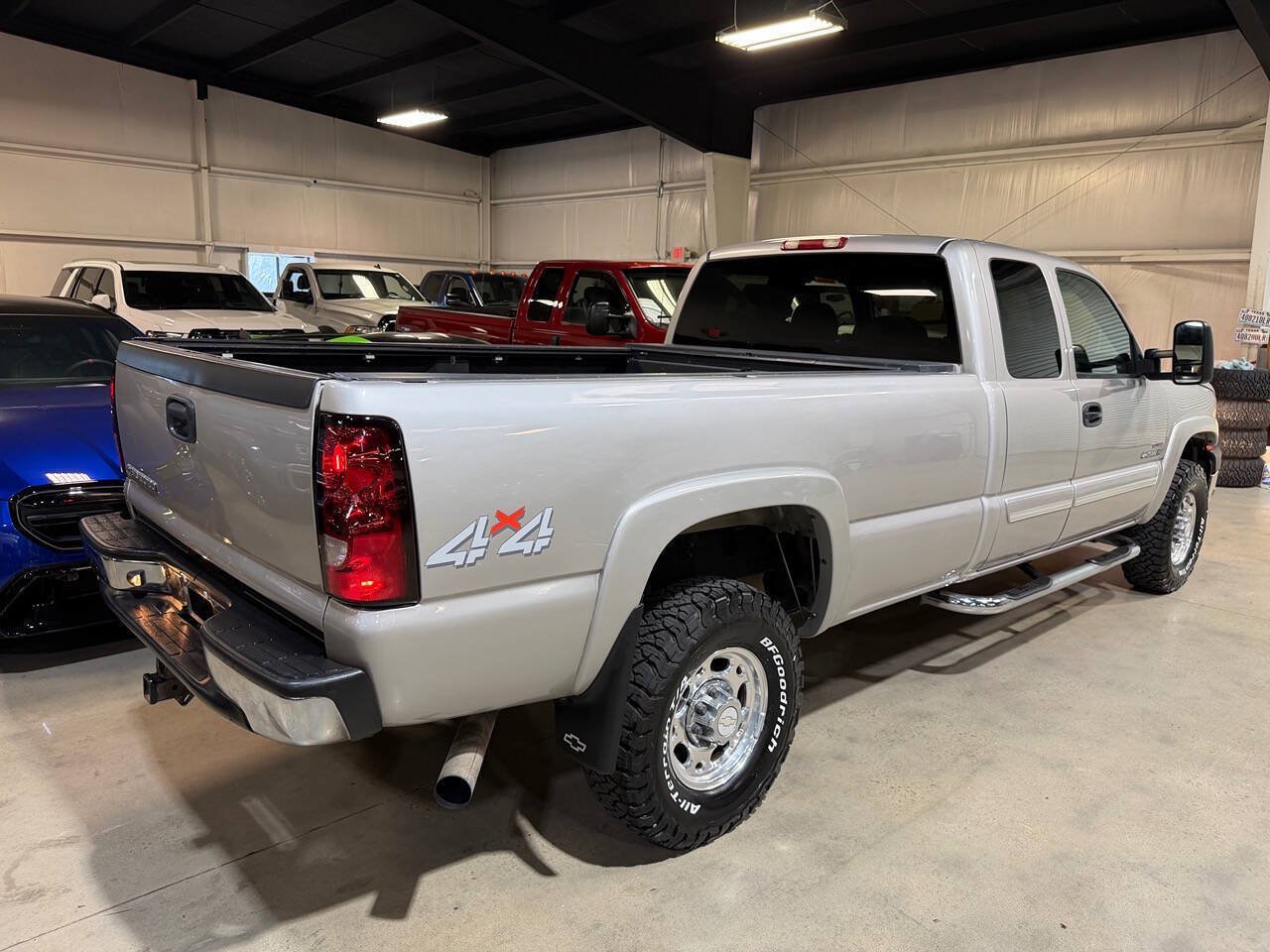Used 2006 Chevrolet Silverado 2500 LT w/ Skid Plate Package AWD/4WD image 15