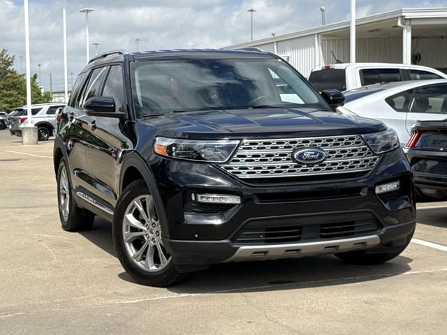 Used 2022 Ford Explorer Limited w/ Equipment Group 301A RWD image 2