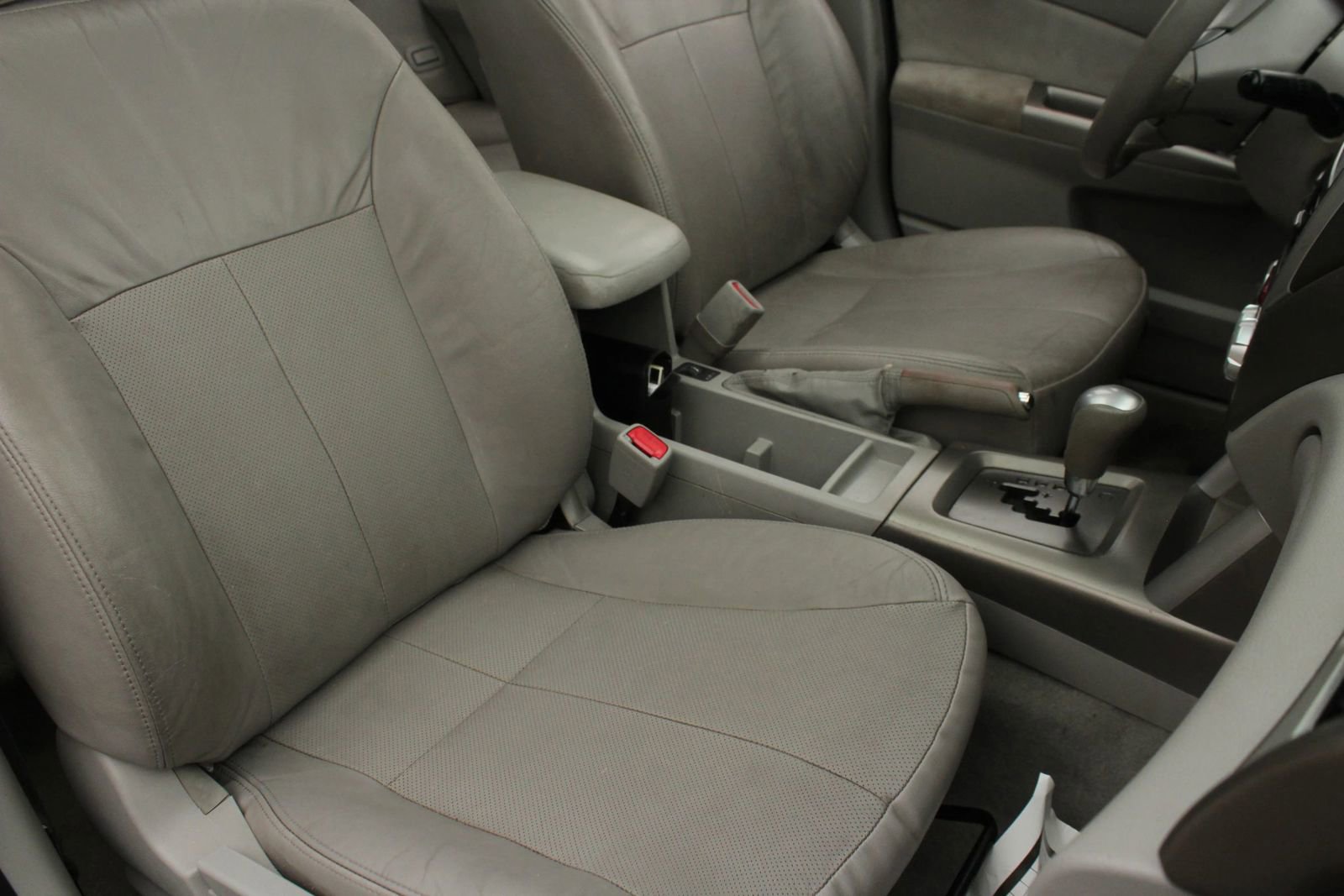 Used 2010 Subaru Forester 2.5XT Limited AWD/4WD image 32