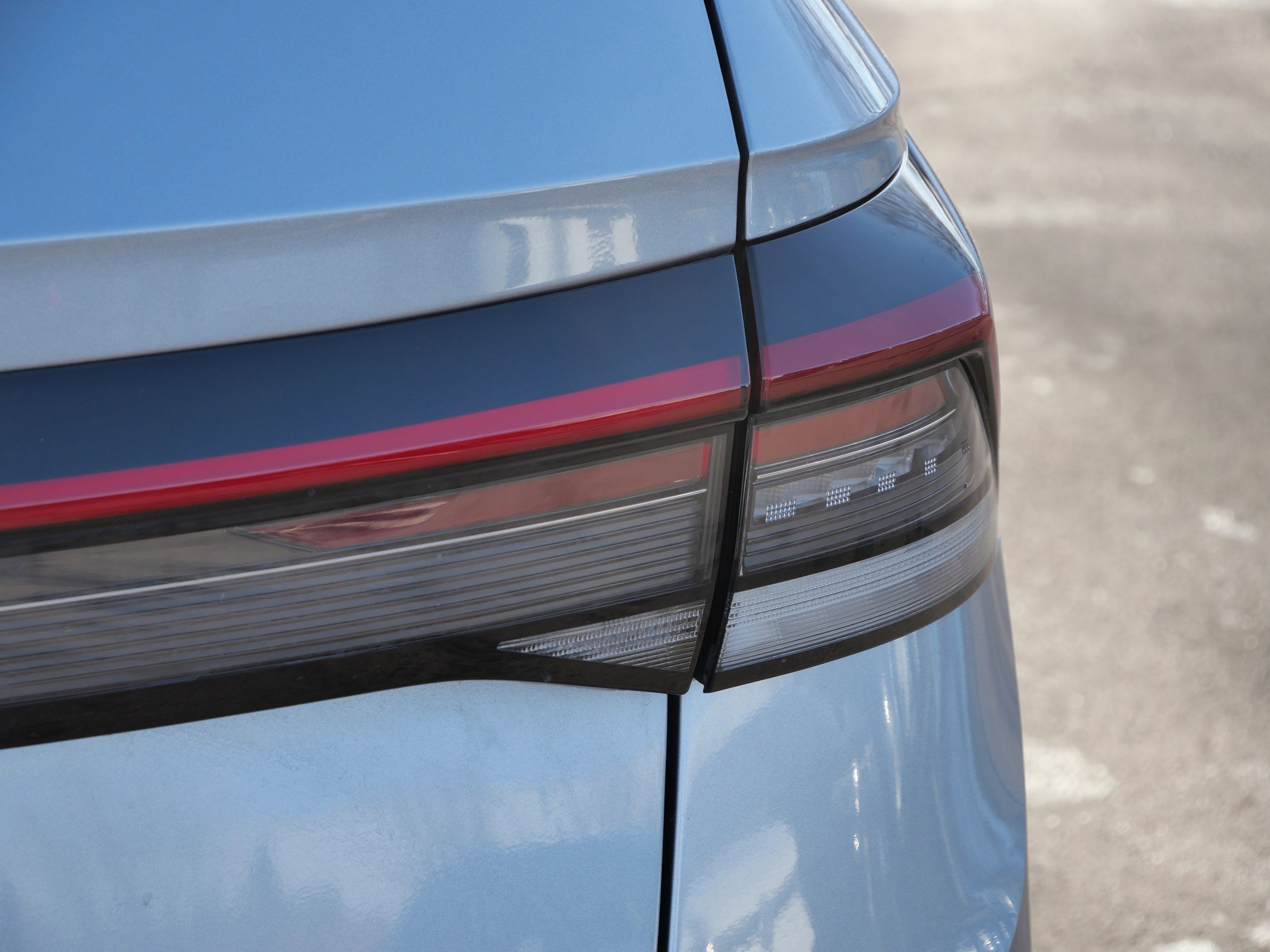 Certified 2025 Volkswagen Taos SE image 17