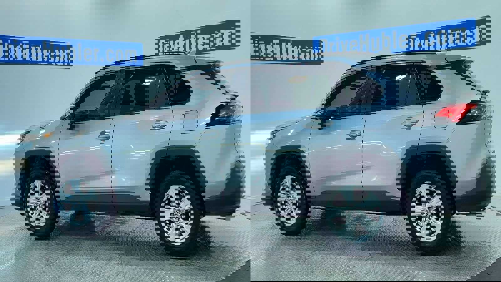 Used 2021 Toyota RAV4 XLE image 5