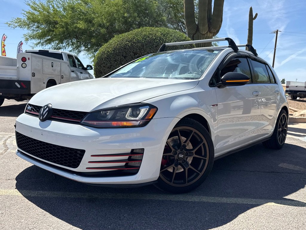 Used 2015 Volkswagen GTI SE FWD image 1