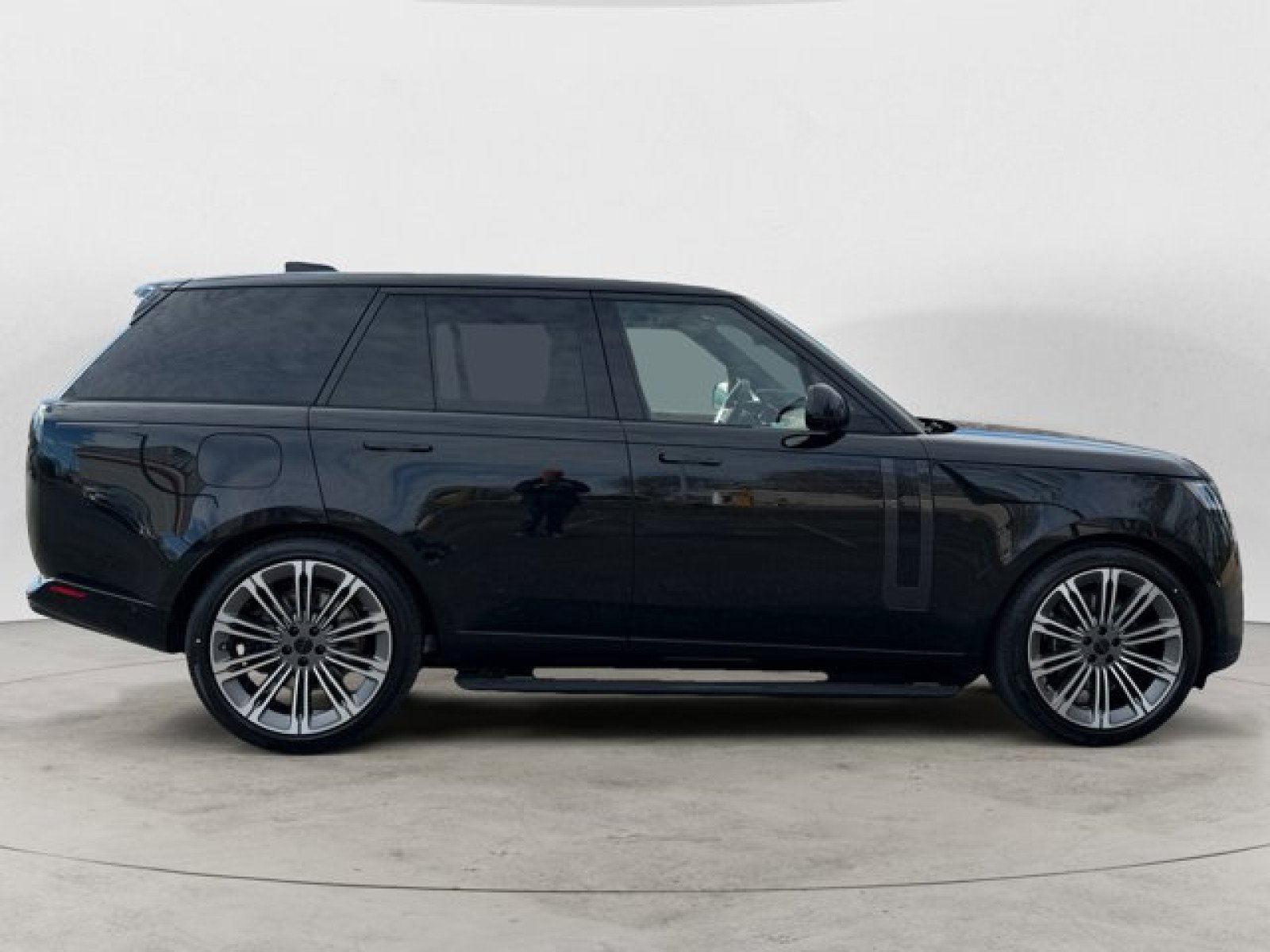 New 2026 Land Rover Range Rover SE image 3