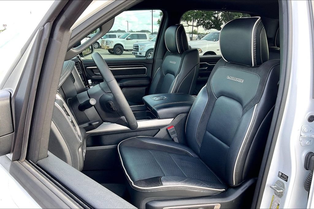 Used 2025 RAM 1500 Laramie w/ Sport Appearance Package AWD/4WD image 18