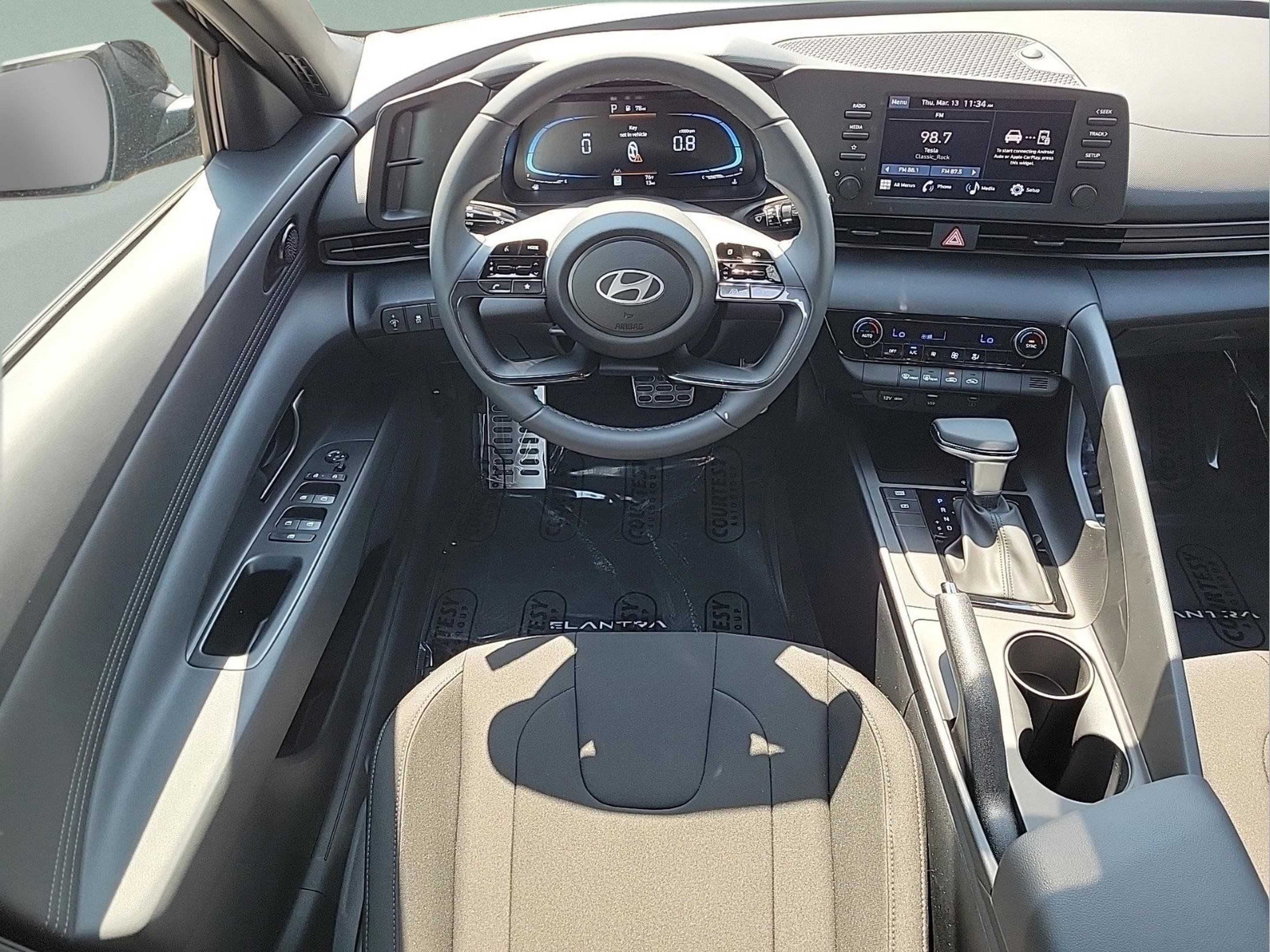 New 2026 Hyundai Elantra Sport image 13