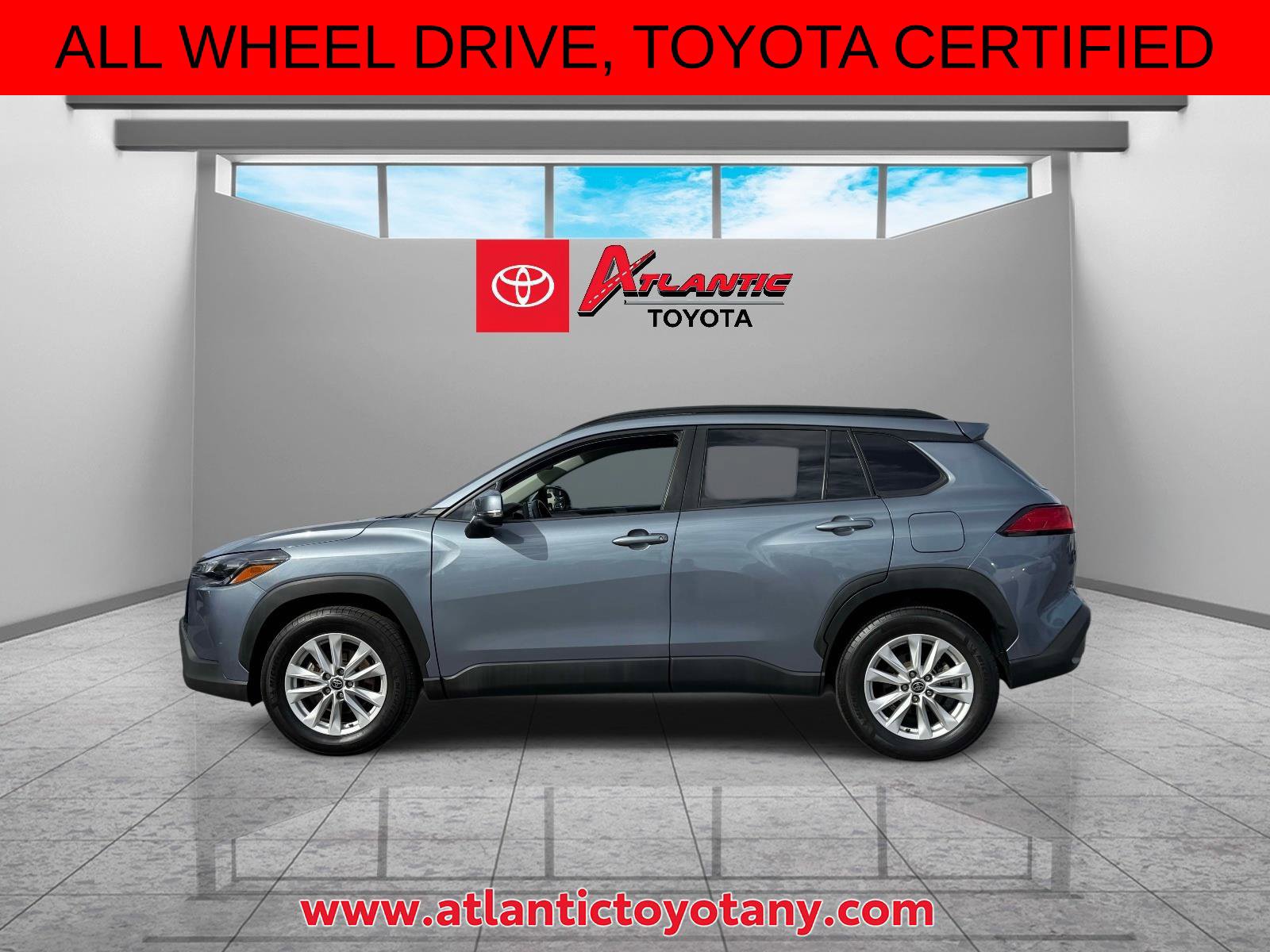 Certified 2022 Toyota Corolla Cross LE AWD/4WD image 4