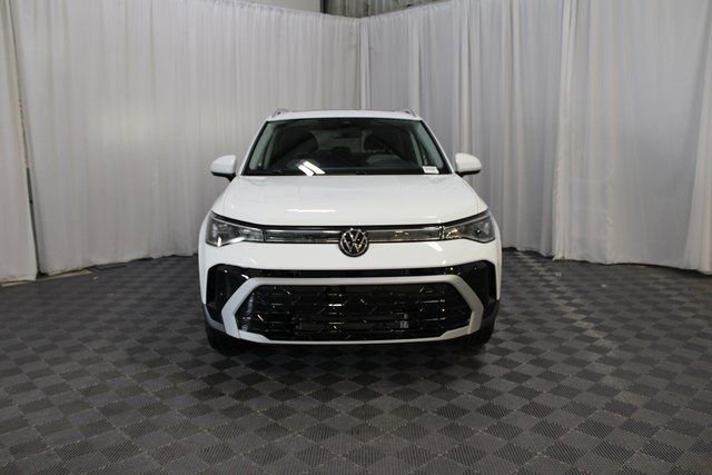 New 2025 Volkswagen Taos SEL image 30