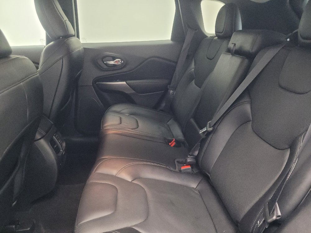 Used 2021 Jeep Cherokee Latitude Lux w/ Comfort/Convenience Group image 18