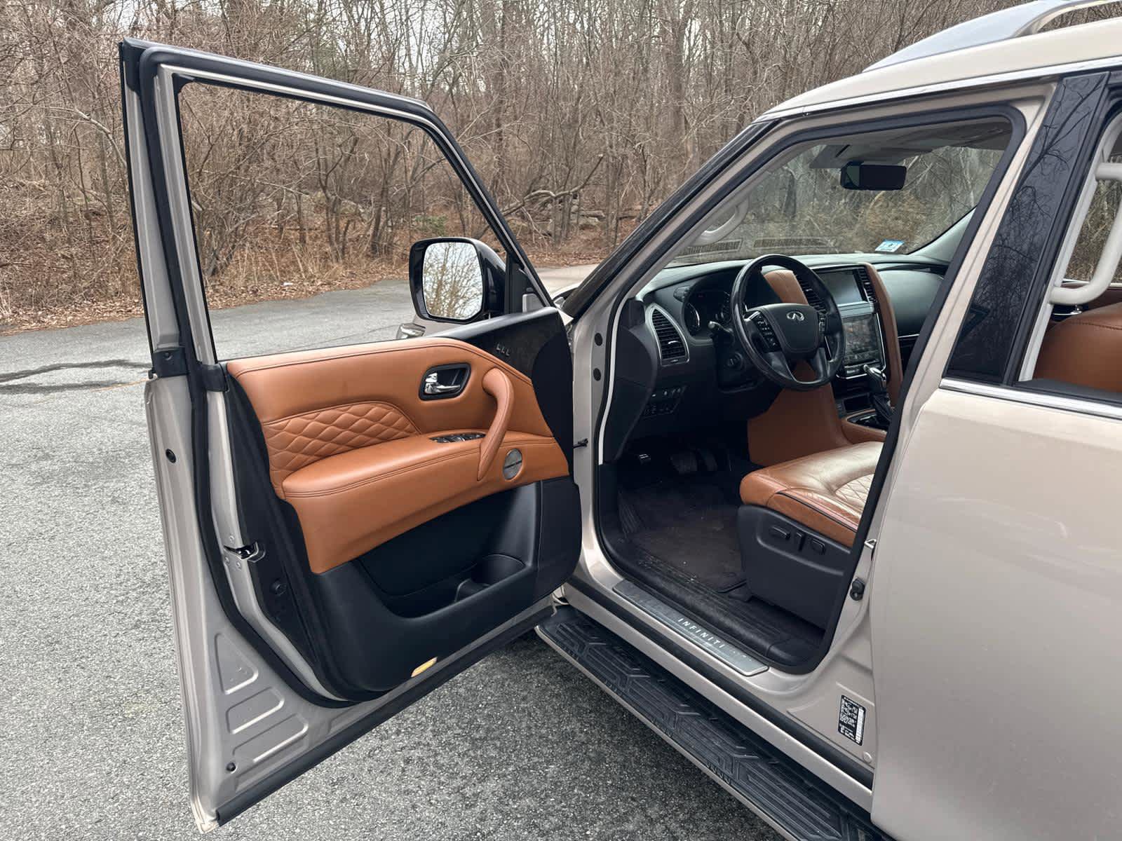 Used 2020 INFINITI QX80 Luxe w/ Sensory Package image 12