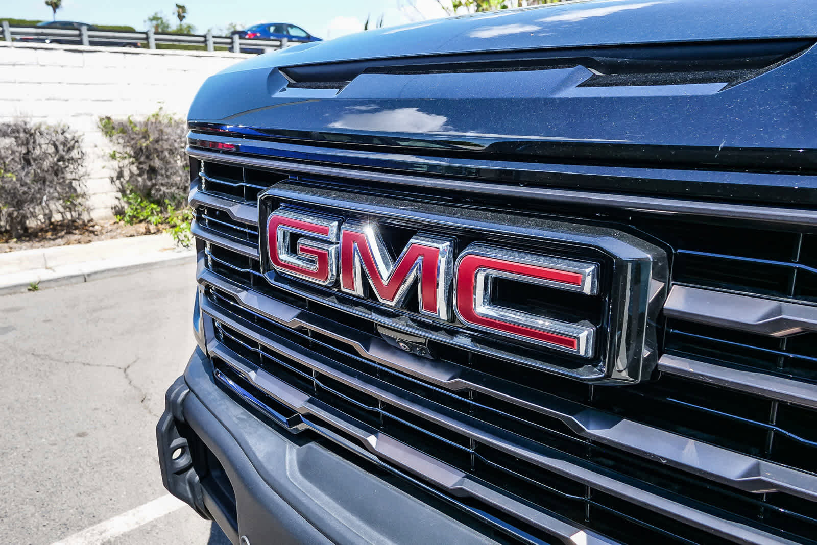 Used 2023 GMC Sierra 1500 AT4X w/ AT4X AEV Edition image 3